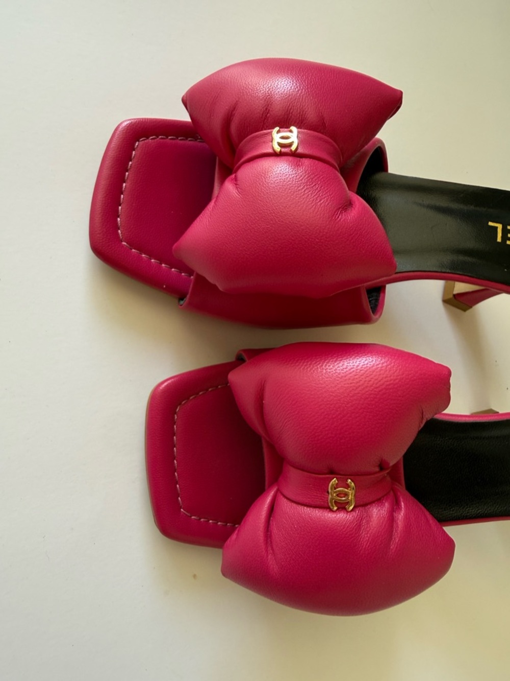 CHANEL Hot Pink Leather Knotted Slide Mules - Picture 8 of 8